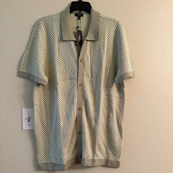 EXPRESS SHORT SLEEVE BUTTON UP SHIRT GREEN - XL TALL - Picture 1 of 5